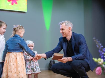 В Смоленске начала работу первая открытая школа «Родительство в радость»