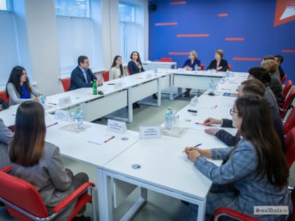 В Смоленской области молодым учителям готовы выдавать квартиры