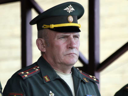 Депутат горсовета поздравил курсантов военной академии