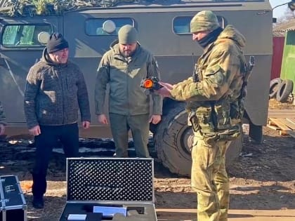 Депутаты Государственной Думы Сергей Неверов и Артём Туров провели 23 февраля со смолянами в зоне СВО