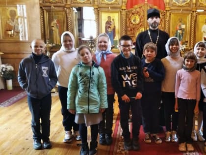 Экскурсия учеников школы в храм Кирилла и Мефодия города Велижа