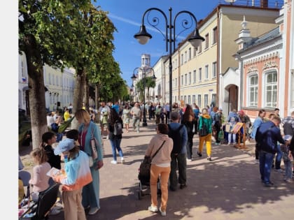 В Смоленске прошёл тематический фестиваль «АРТ-МАЯКовский», посвященный Дню России