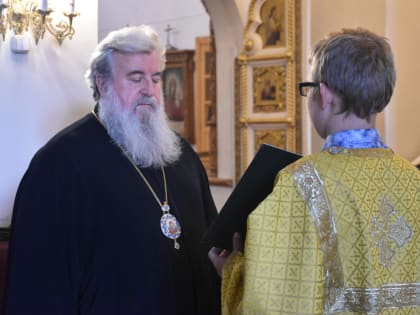 Епископ Сергий совершил Всенощное бдение в Свято-Троицком кафедральном соборе г. Вязьма