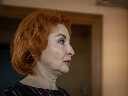 Алексей Островский поздравил Елену Новицкую с избранием исполняющей обязанности главы Гагаринского района