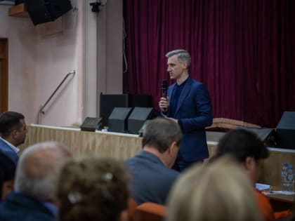 Василий Анохин проведёт открытую встречу с угранцами