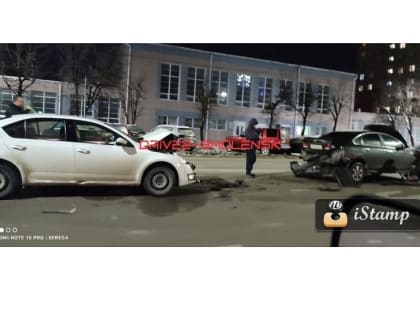 Есть пострадавший. В Смоленске ночью произошло ДТП