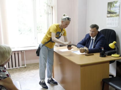 Анатолий Овсянкин в очередной раз встретился со смолянами