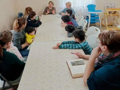 В «Смоленском доме для мамы» прошла беседа на тему «Правильное питание»