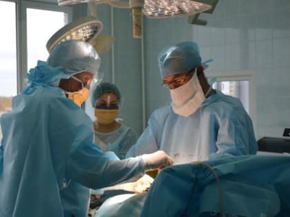 86-летнему Николаю Дроздову провели операцию на колене