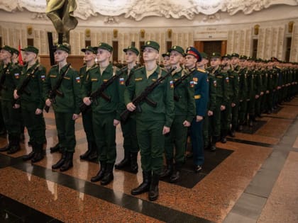В Москве новобранцы Преображенского полка из Смоленской области приняли присягу (фото)