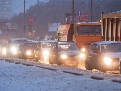 В России хотят бороться со снегом при помощи "теплых" дорог