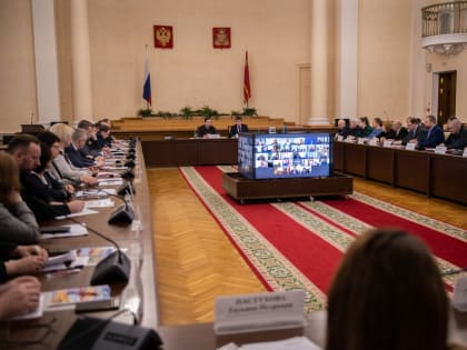 Губернатор Алексей Островский принял участие в заседании Общественной палаты Смоленской области