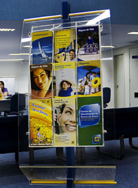 Displays-e-PDVs-em-Acrílico-pdv02a