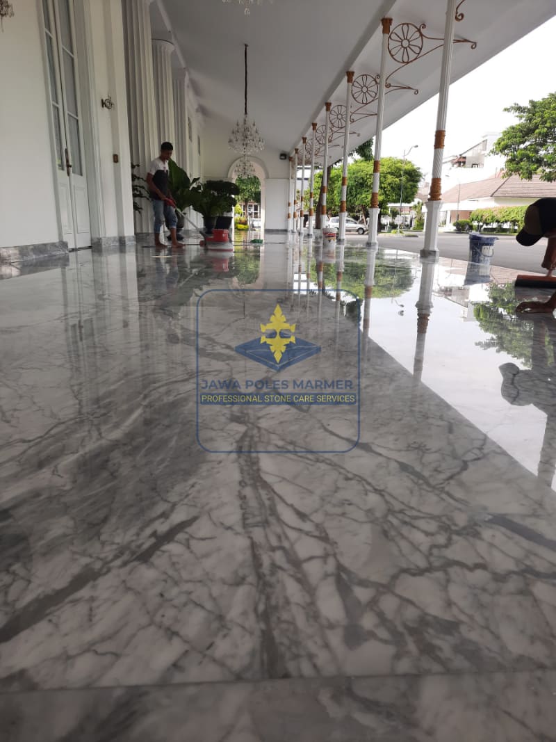 Hasil poles lantai marmer jadi kilap di Yogyakarta oleh Jawa Poles Marmer