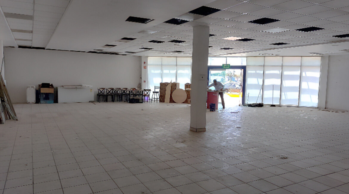 Plaza México - Local 2 Sub Ancla