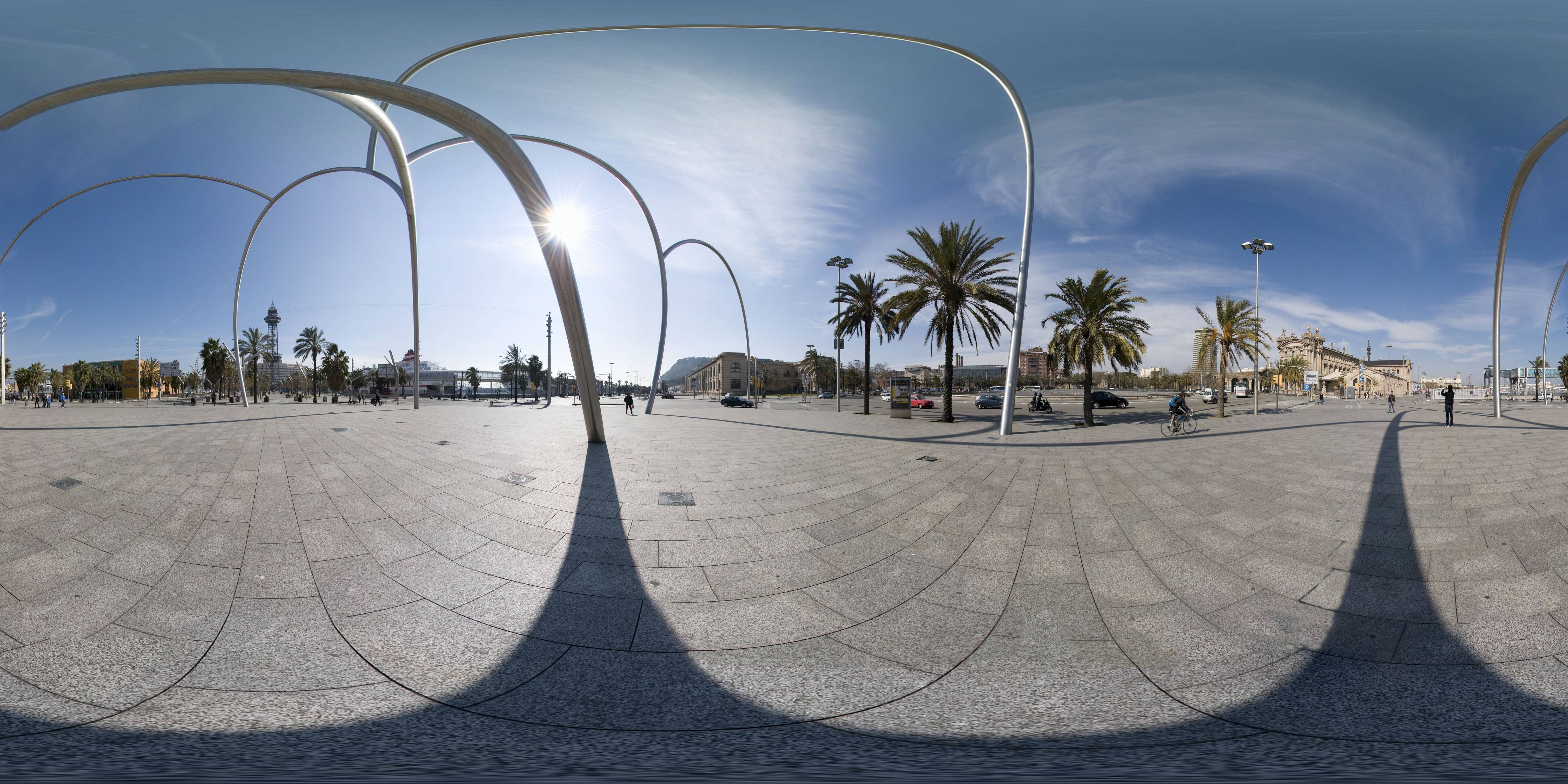 ´Olas de acero´ escultura de Andreu Alfaro, puerto de Barcelona