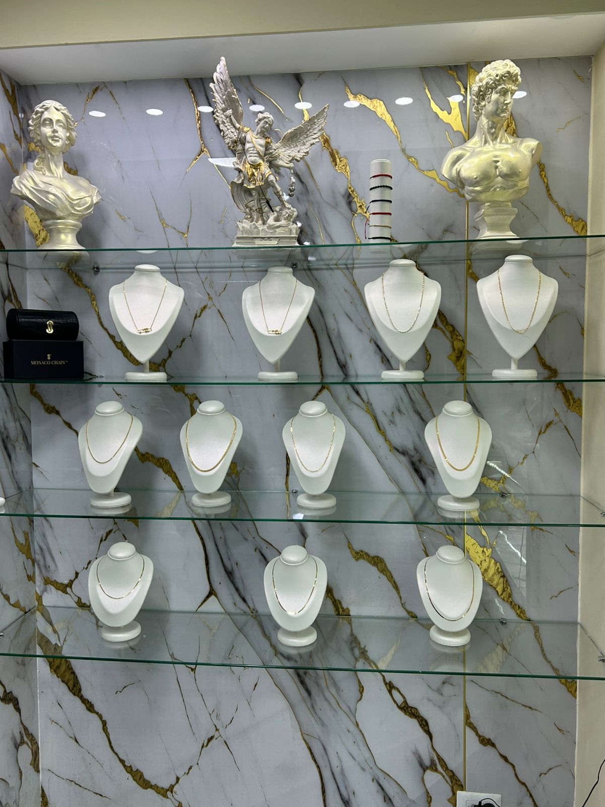 Sede Bi You Joyería en el centro de Medellín