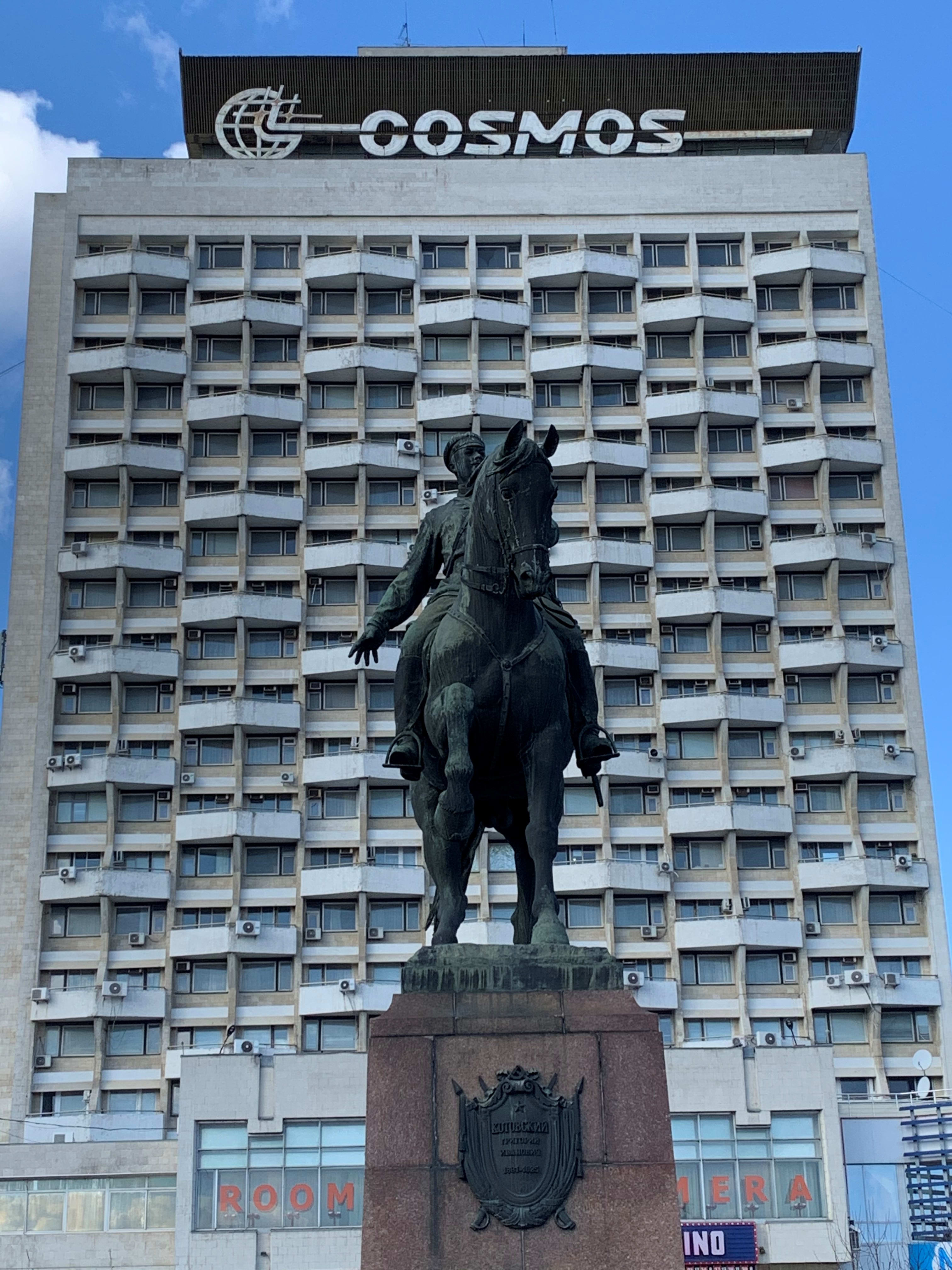 Hotel Cosmos, Chisinau