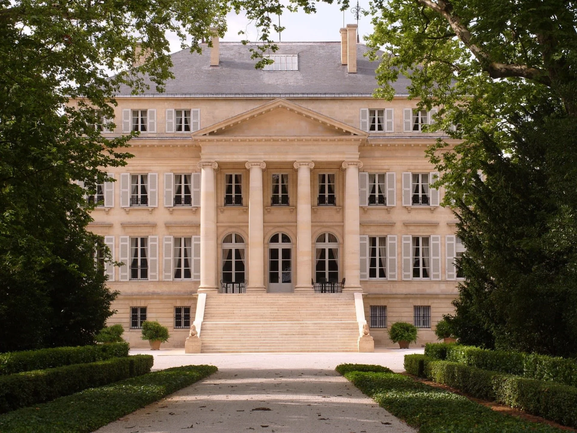 Bordeaux Mystery Tour: No Clue, Just Cru - Small group wine tour in Bordeaux with Tipple Tours