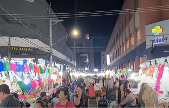 Foto da Feira da Madrugada do Brás: Circuito de Compras Atacado e Moda Popular