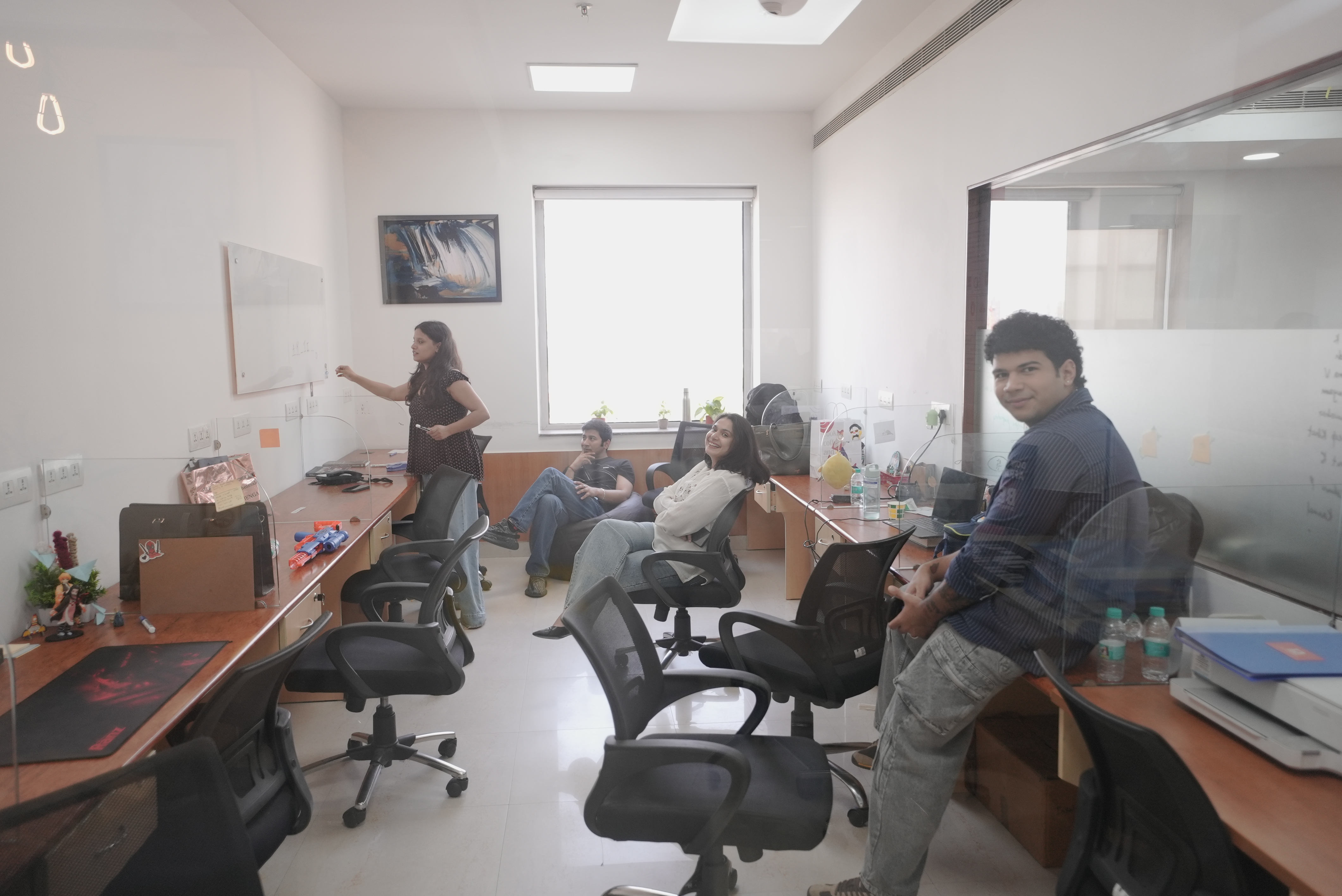 Modern Hubhawks Office