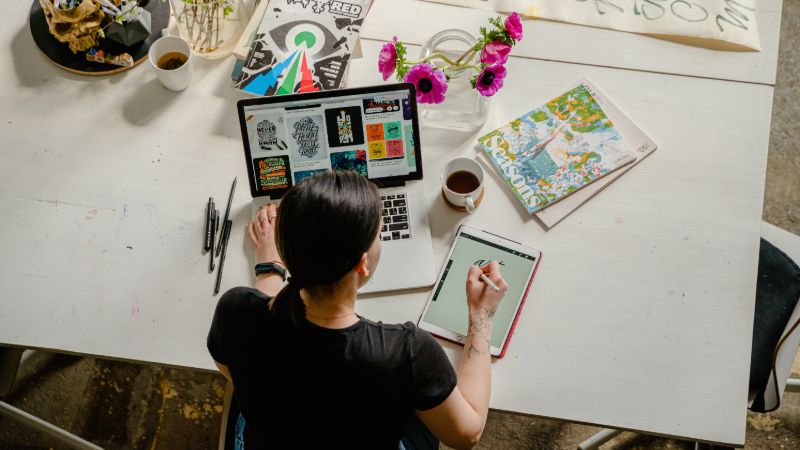 Wie man in 3 einfachen Schritten Grafikdesigner wird
