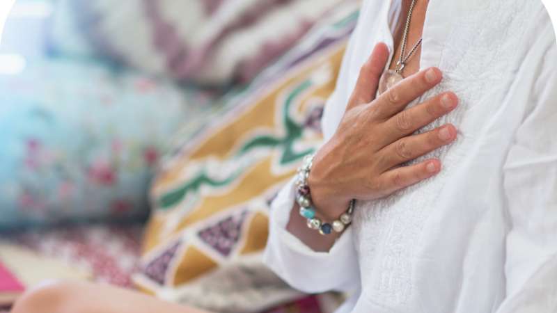 Heart Chakra Stones: Healing Crystals of Universal Love