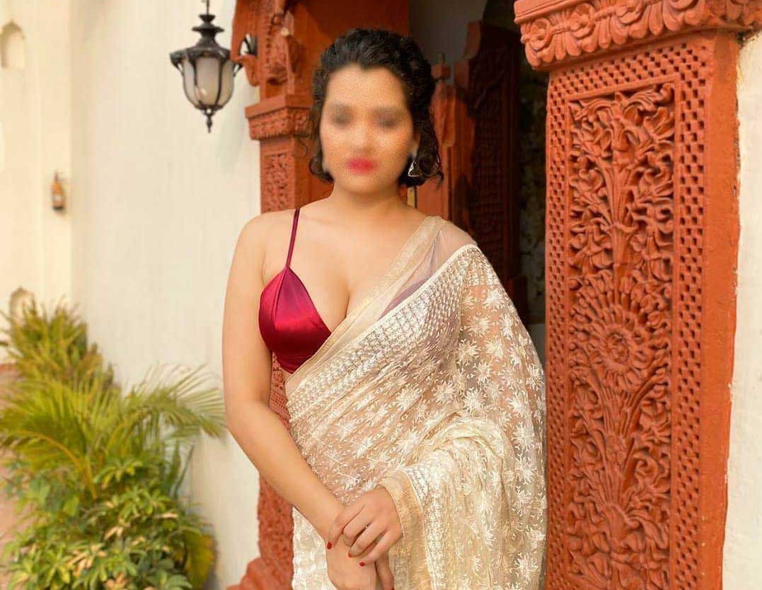 Housewife Escorts in Mumbai