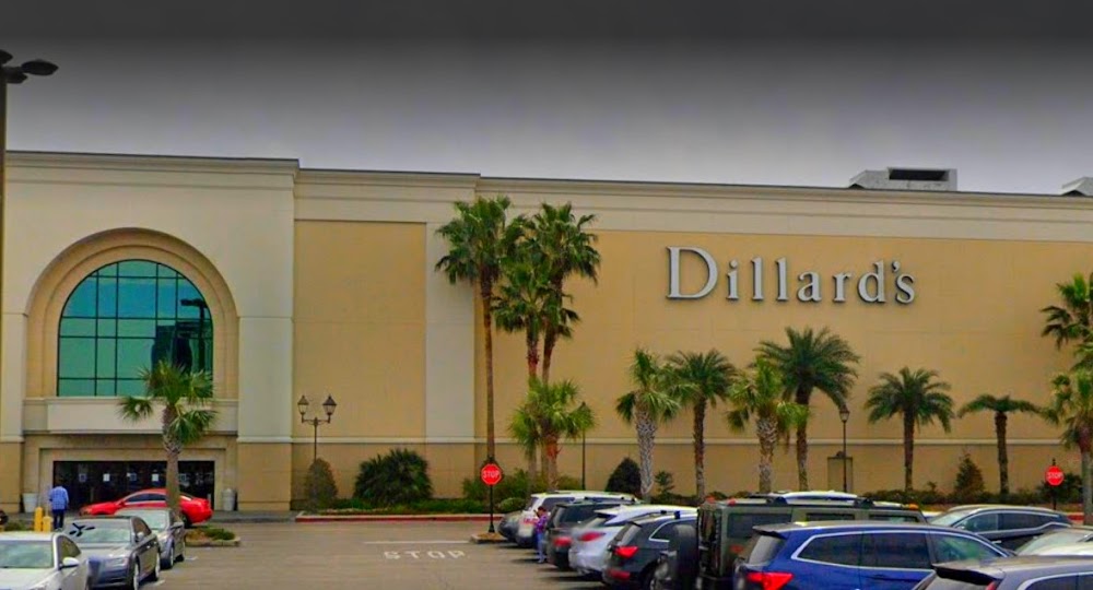 Dillard's store