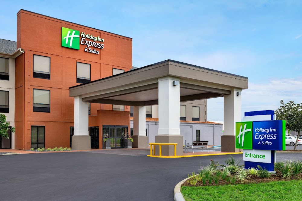 Holiday Inn Express & Suites Opelousas