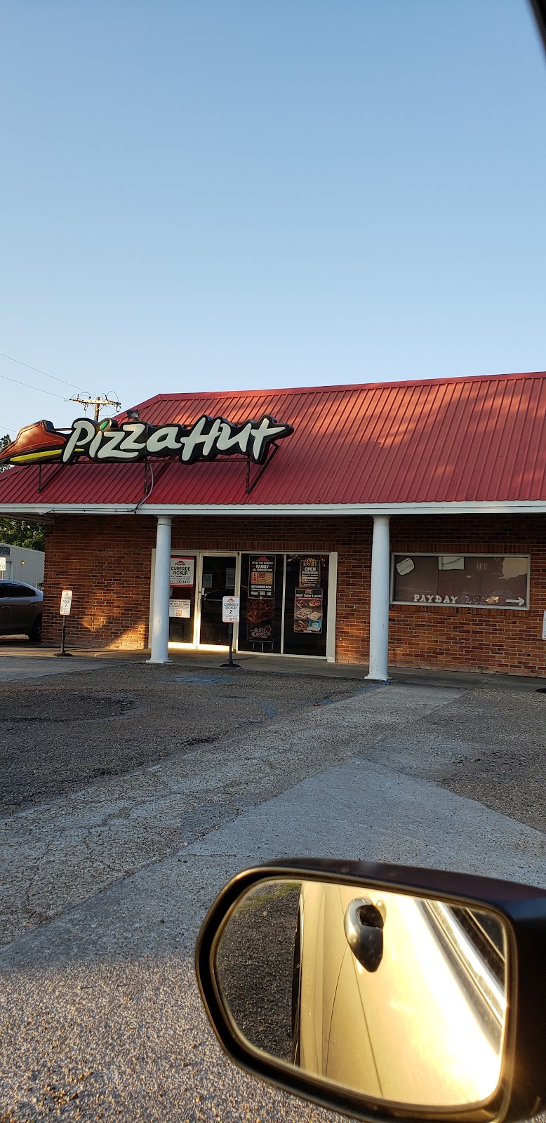 Pizza Hut restaurant in Breaux Bridge