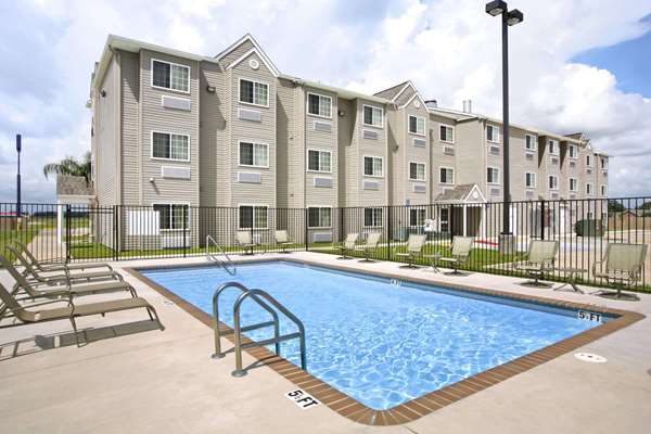 Microtel Inn & Suites by Wyndham Breaux Bridge