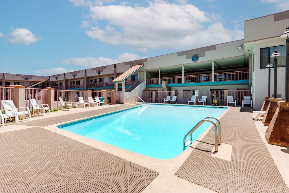 Best Western Turquoise Inn & Suites