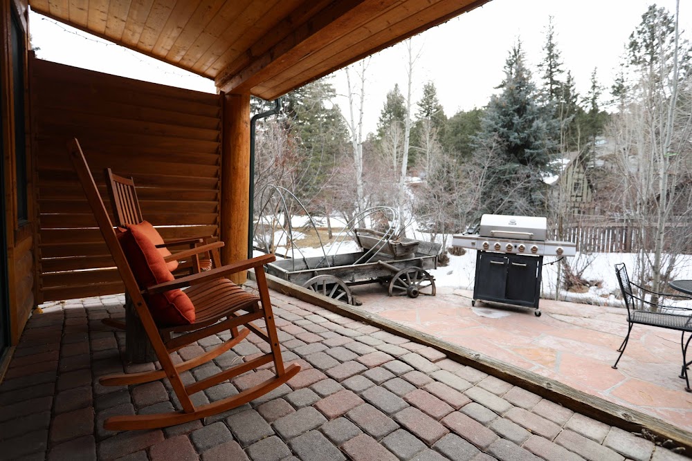 The Cabins At Country Road