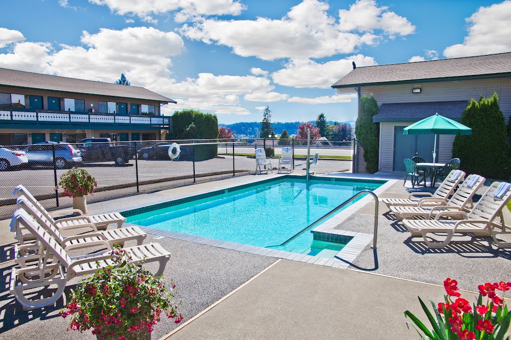 Poulsbo Inn & Suites