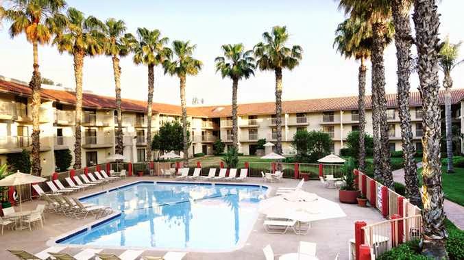 DoubleTree by Hilton Bakersfield