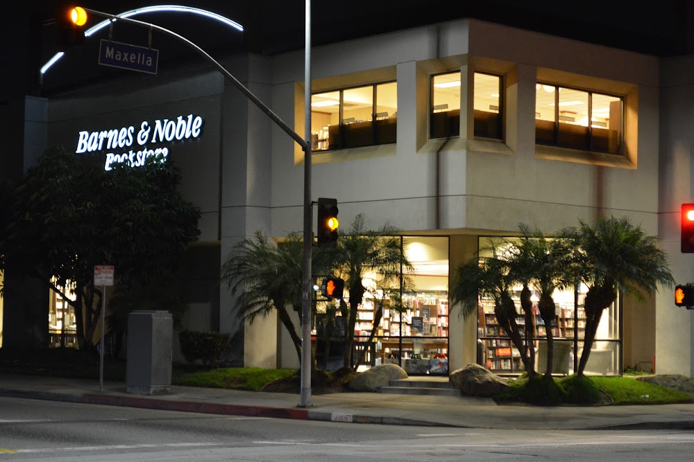 Barnes & Noble store