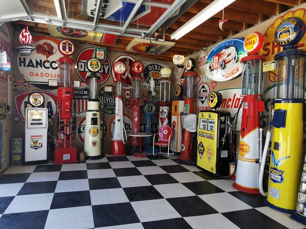 Mendenhall's Museum of Gasoline Pumps & Petroliana