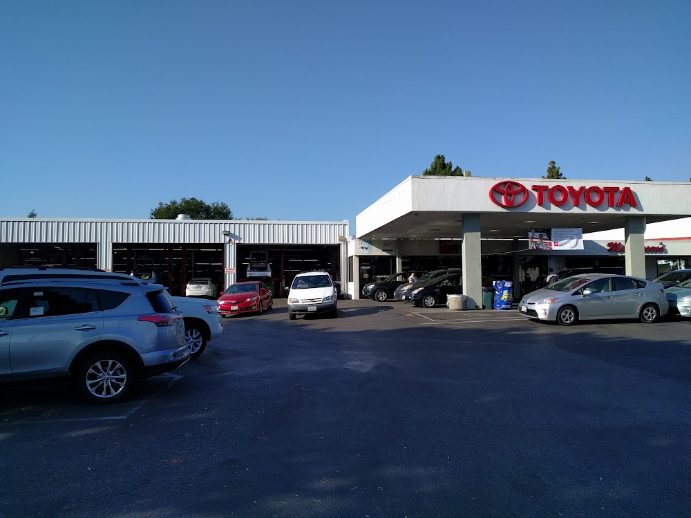 Magnussen's Toyota of Palo Alto