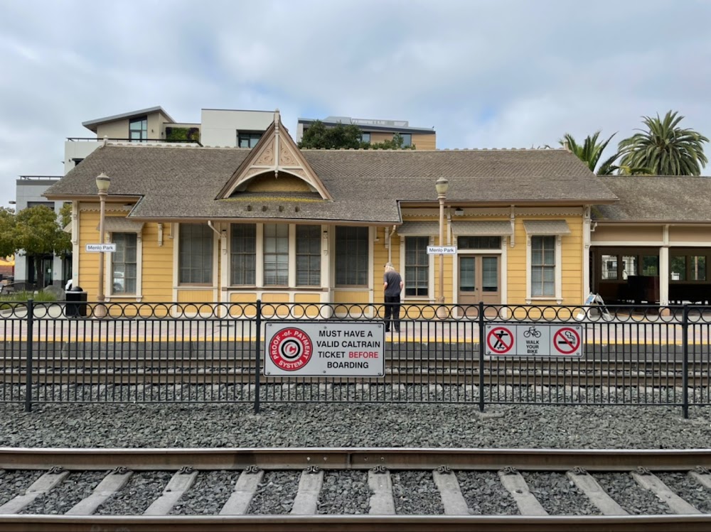 Menlo Park Station