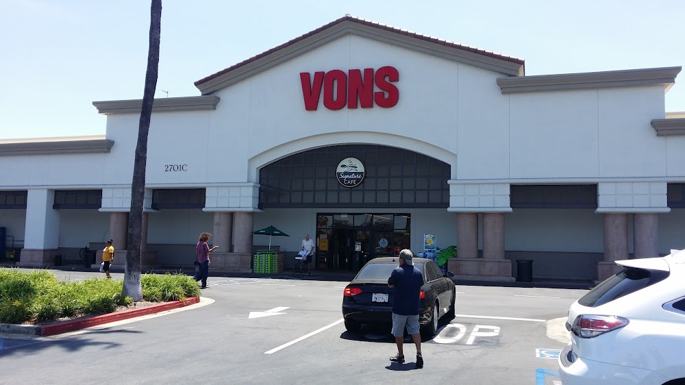 Vons Grocery Store