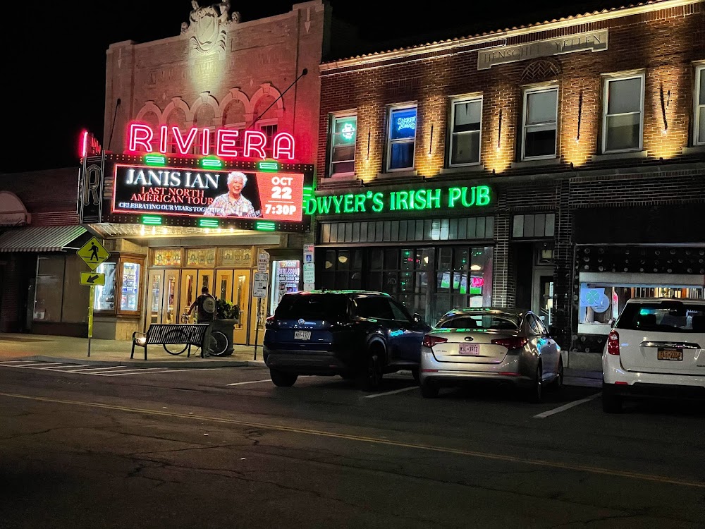 Dwyer's Irish Pub