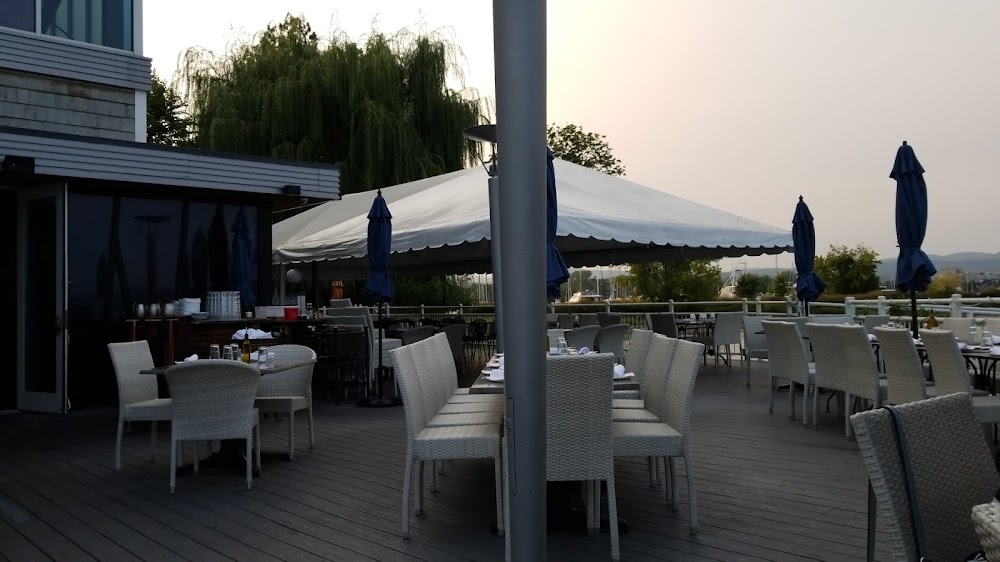 Hudson Water Club Restaurant