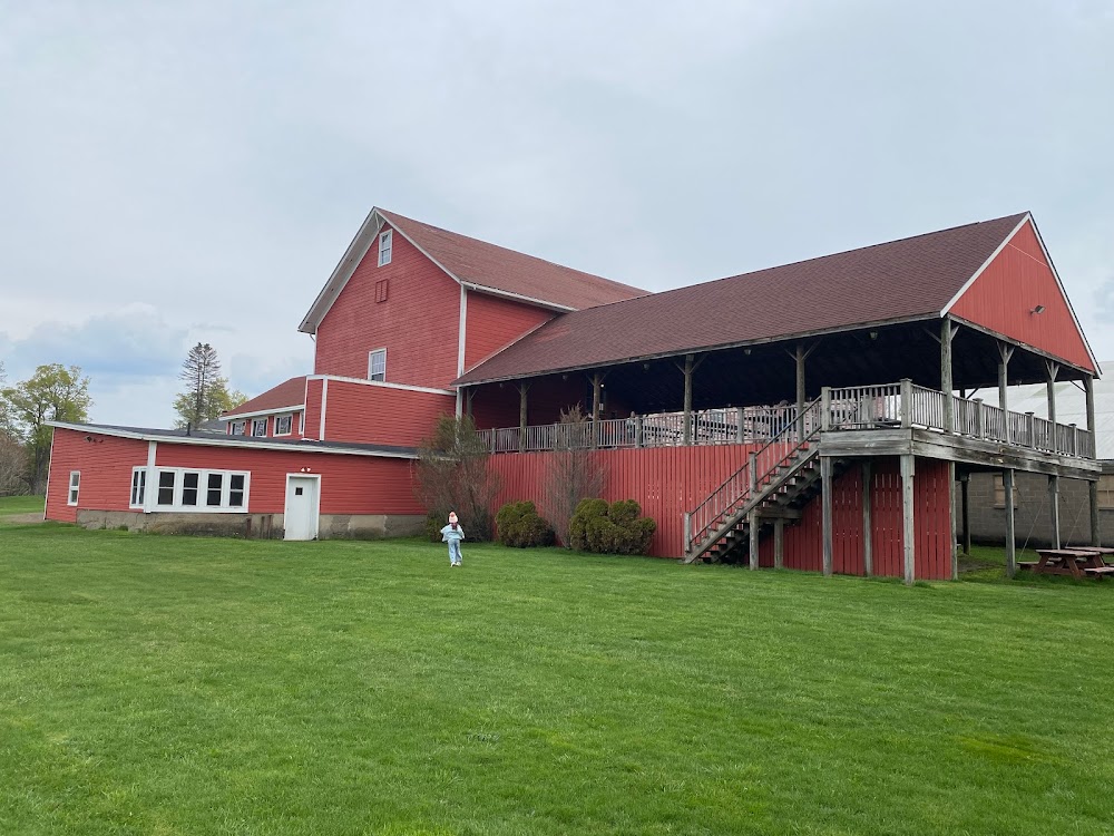 Suny Oswego Fallbrook Lodge