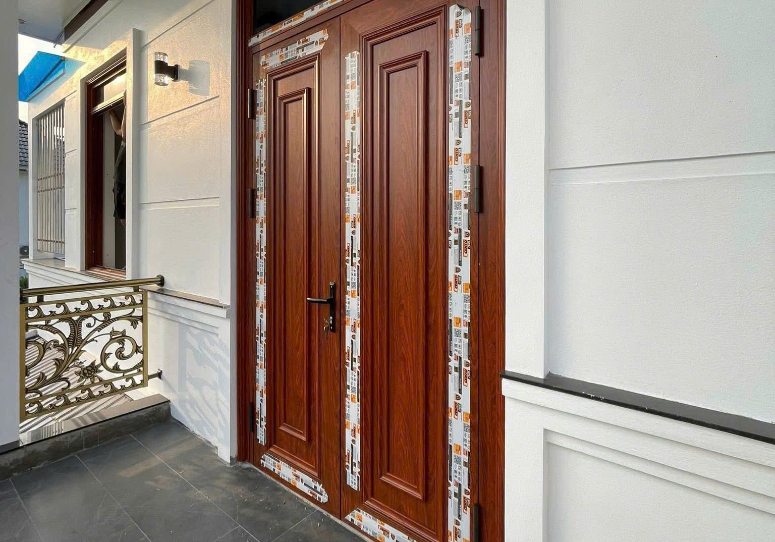 Nhôm vân gỗ dần phổ biến trong các công trình xây dựng- Ảnh 2.