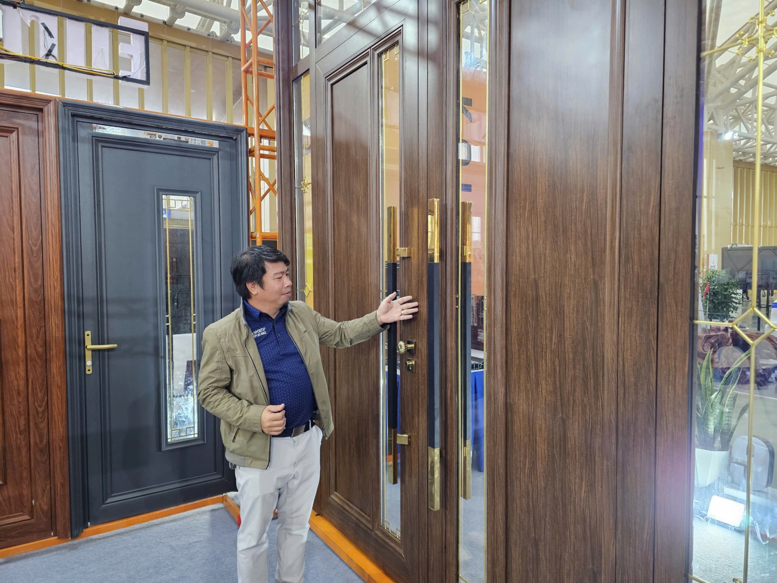 E:Năm 2025Tháng 11Hình ảnhCửa tại Hội chợ mùa thu19.jpg