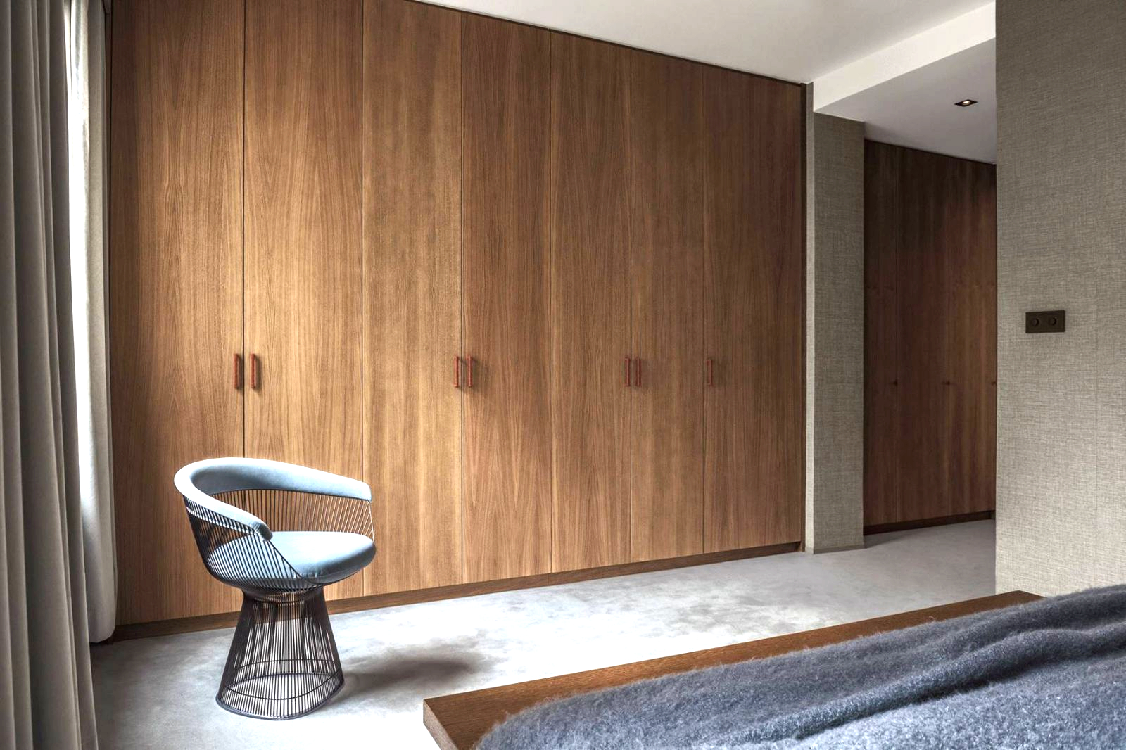 Tủ âm tường - Giải pháp tối ưu diện tích, nâng tầm thẩm mỹ phòng ngủ- Ảnh 3.