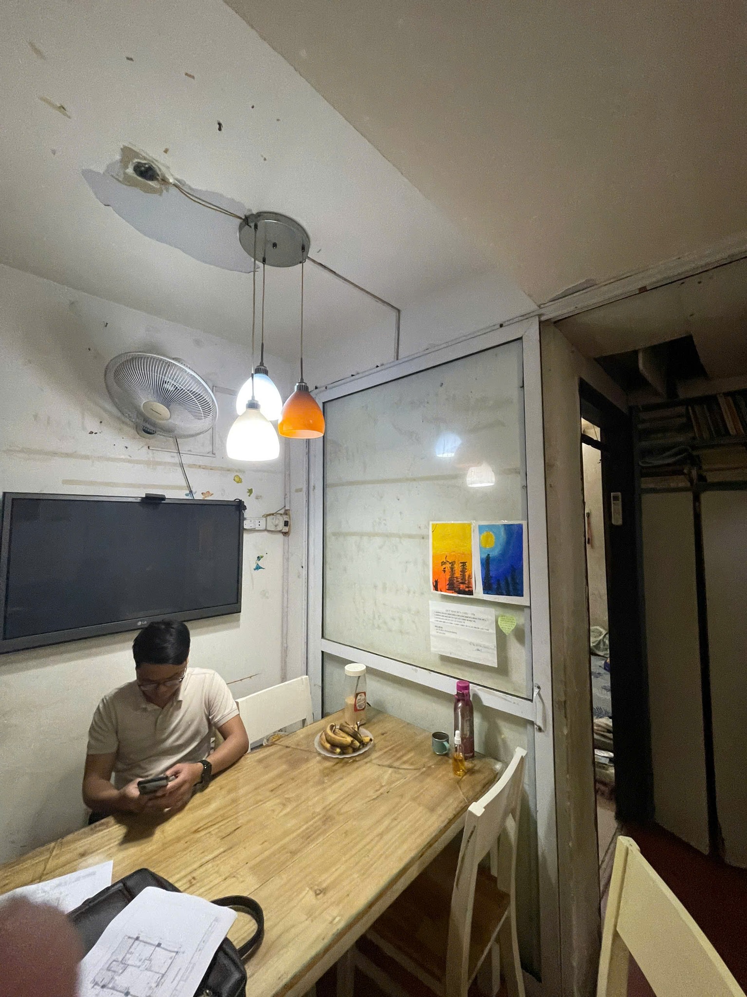 "Biến hình” căn hộ 70m² thành bốn phòng ngủ cho ba thế hệ như thế nào?- Ảnh 2. "Biến hình” căn hộ 70m² thành bốn phòng ngủ cho ba thế hệ như thế nào?- Ảnh 2.