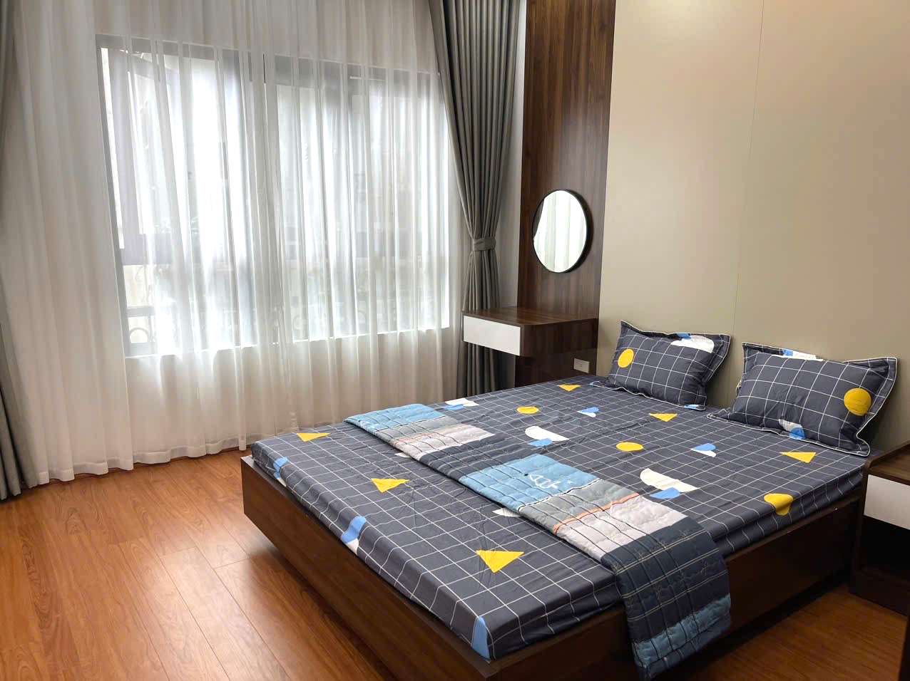 Nhà hướng Tây luôn nóng bức, làm sao để chống nhiệt hiệu quả?- Ảnh 3. Nhà hướng Tây luôn nóng bức, làm sao để chống nhiệt hiệu quả?- Ảnh 3.