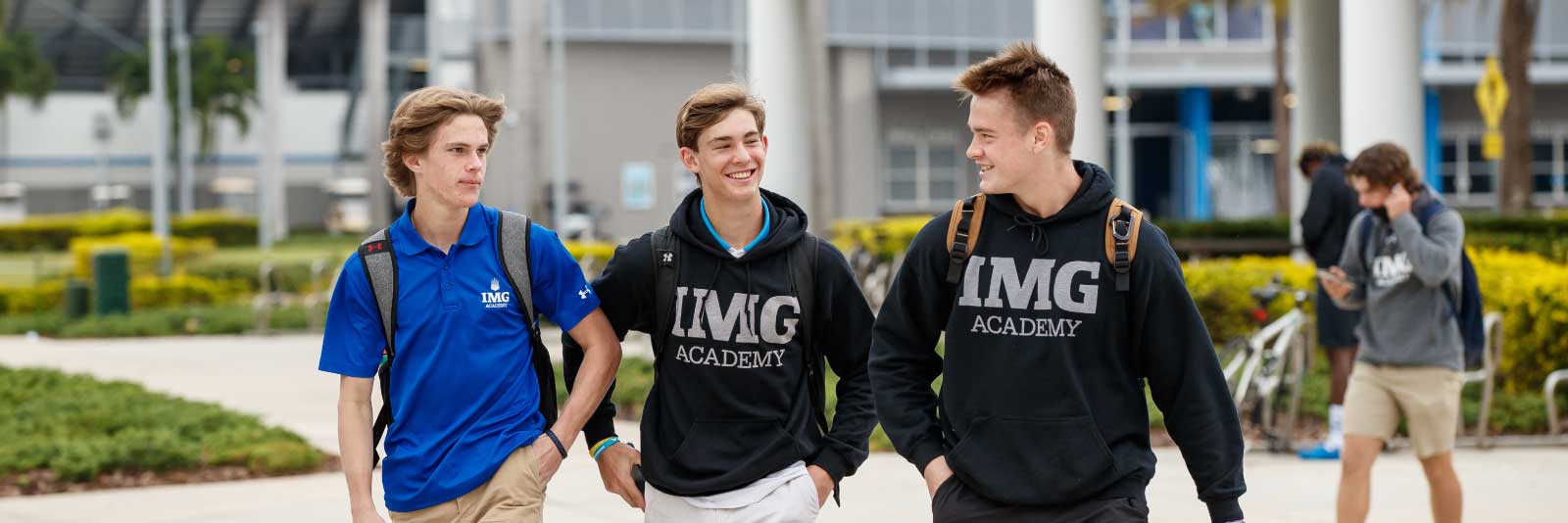 IMG students walking on campus